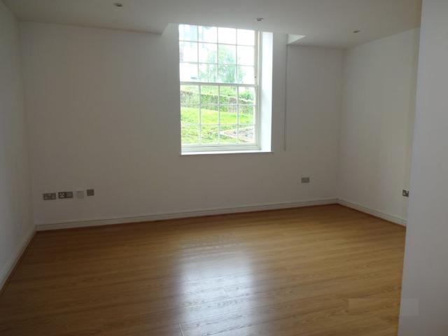 Apartment for rent in Lakenham, East Bank