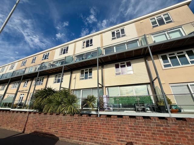 Apartment for rent in Kursaal Estate, Alton Barnes