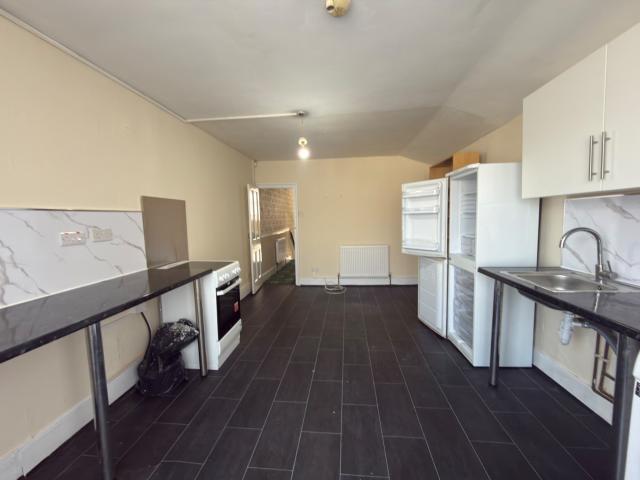 Apartment for rent in Little Ilford, Greater London