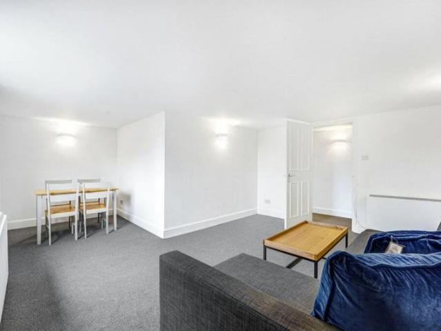 Apartment for rent in Clapham Junction, Greater London