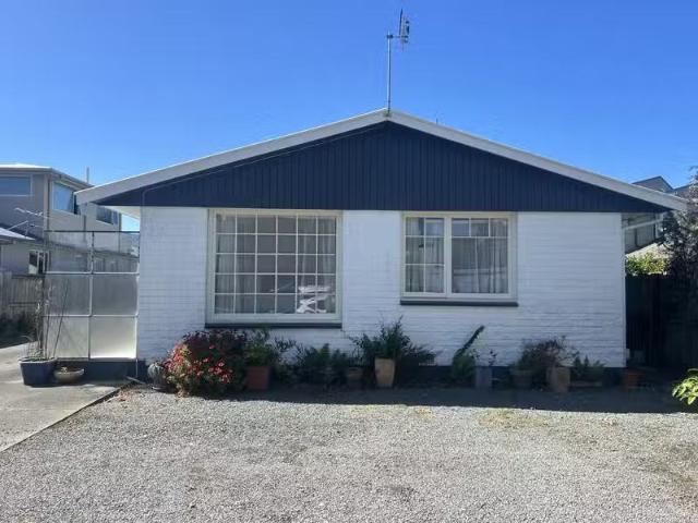 House for rent in Chaslands, Canterbury