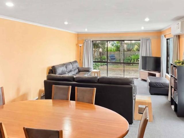 Apartment for rent in Donegal Park, Howick