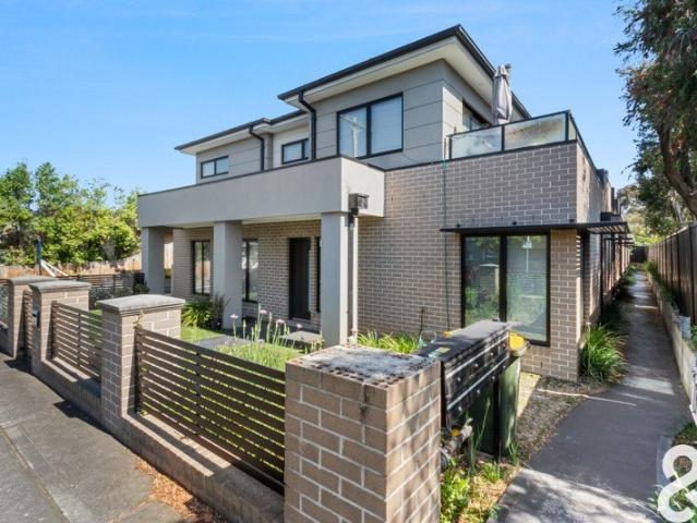 Townhouse for rent in Camerons Creek, Victoria