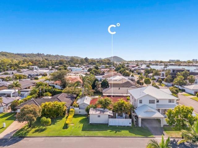 House for sale in Palm Beach, Gold Coast City