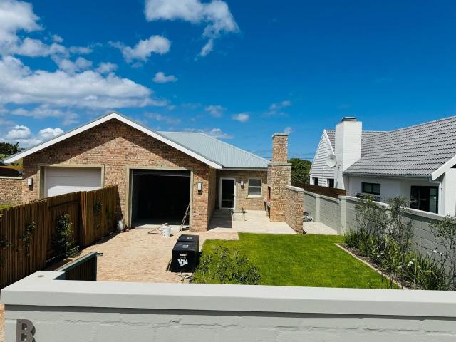 Apartment for rent in Baardskeerdersbos, Western Cape