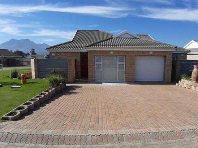 Townhouse for sale in Groot Brak Rivier, Western Cape