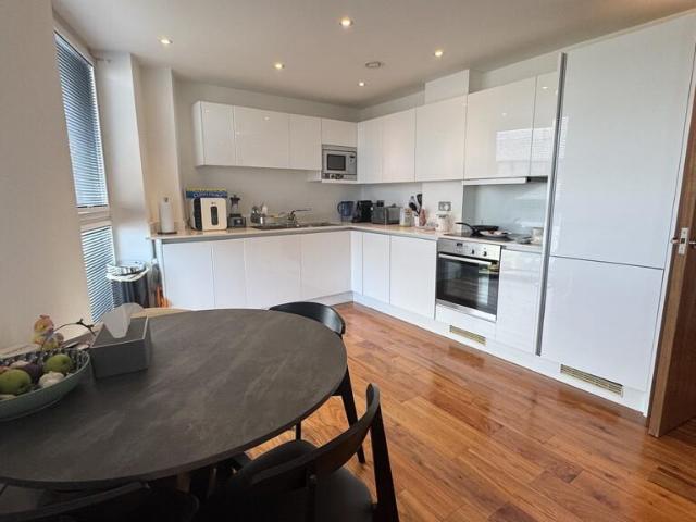 Apartment for rent in Mill Hill, Greater London