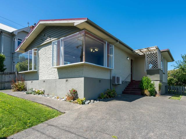 House for rent in Otakou