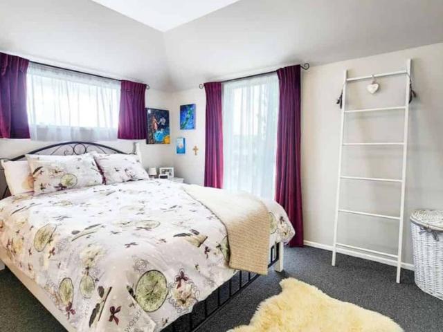 Townhouse for rent in Addington, Canterbury