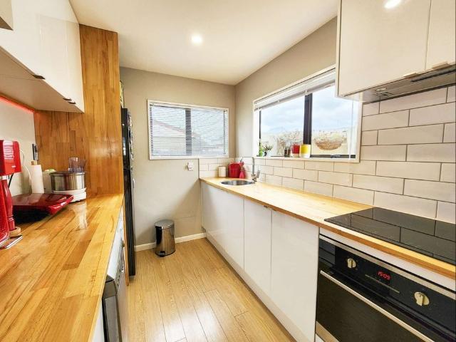 Townhouse for rent in Addington, Canterbury