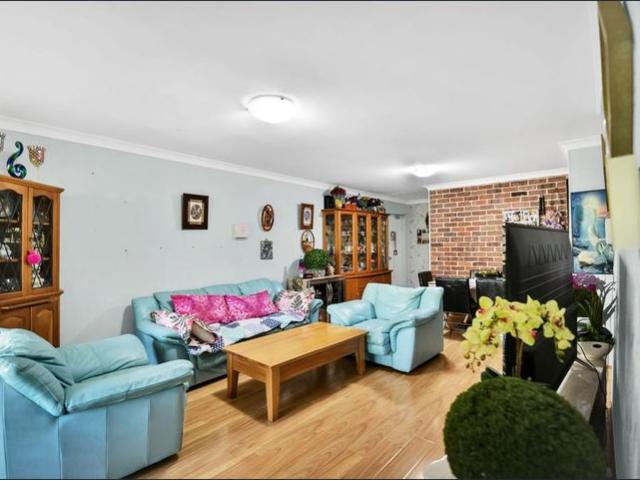 Apartment for rent in Toongabbie, Sydney