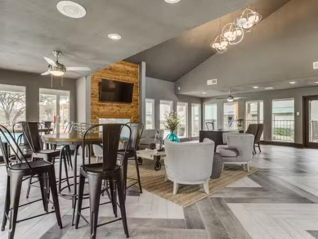 Condo for rent in Arlington