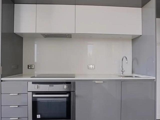 Apartment for rent in Carlton