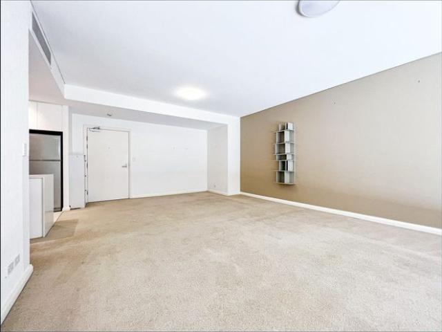 Apartment for rent in Lower North Shore, Sydney