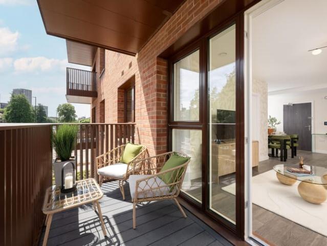 Flat for sale in London Borough of Ealing, Park Royal