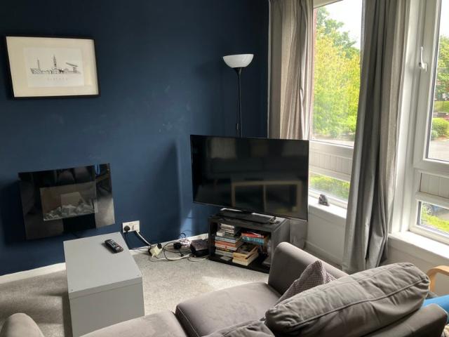 Apartment for rent in Thornwood, Glasgow