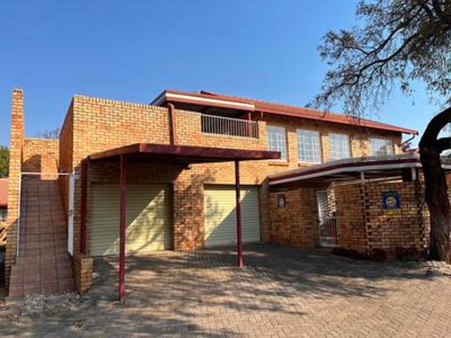 House for sale in Waterkloof, Gauteng