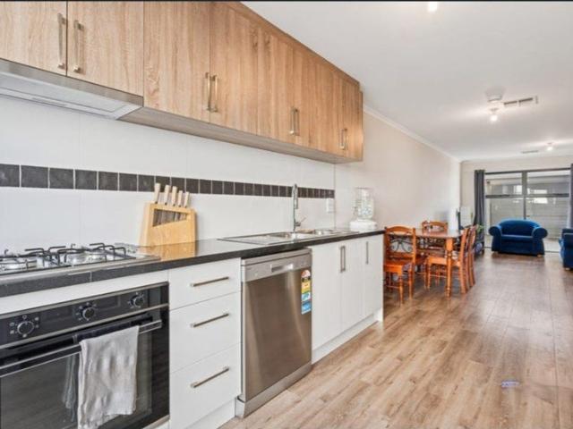Townhouse for rent in Horseshoe Creek, South Australia