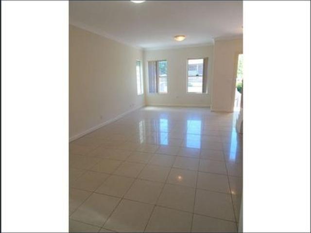 Townhouse for rent in Sydney, New South Wales