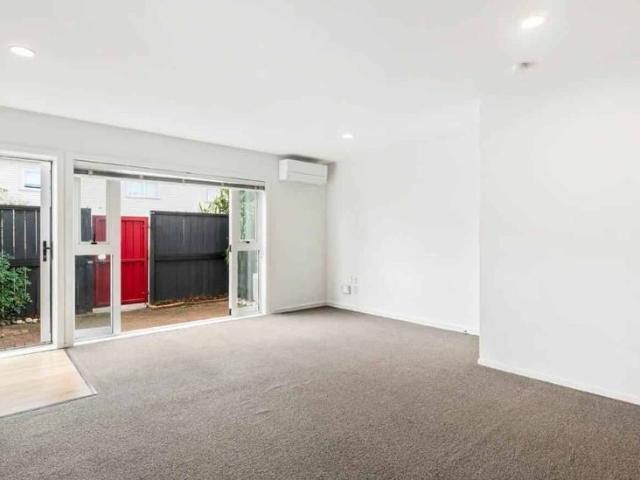 Townhouse for rent in Penrose