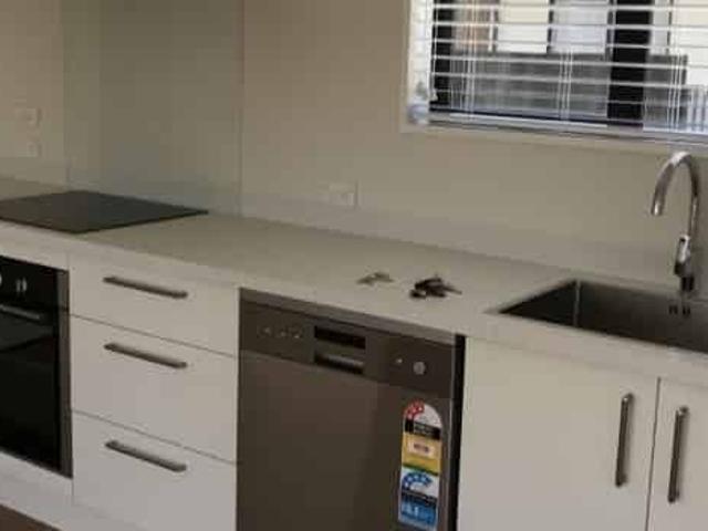 Townhouse for rent in Heathcote, Canterbury