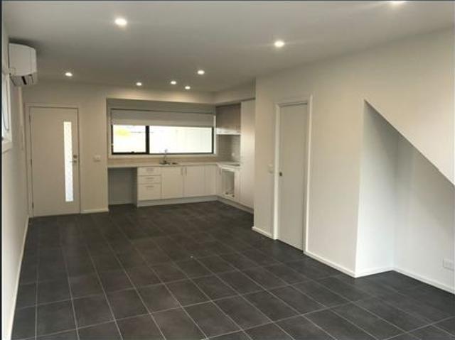 Townhouse for rent in Camerons Creek, Victoria
