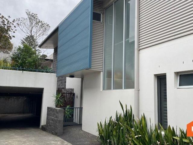 Townhouse for rent in Ambergate, New South Wales
