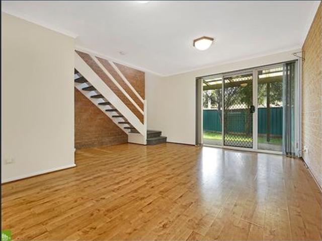 Townhouse for rent in Woonona, Wollongong City Council