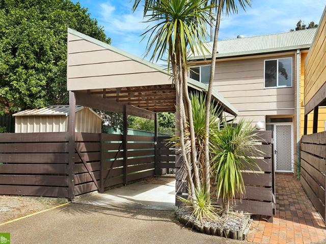 Townhouse for rent in Woonona, Wollongong City Council