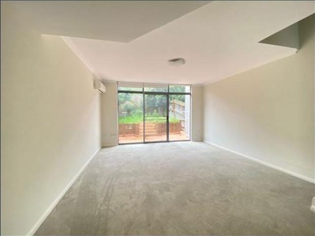 Townhouse for rent in Constitution Hill, Sydney