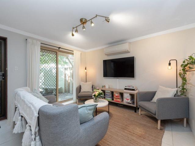 Townhouse for rent in Maylands, Western Australia