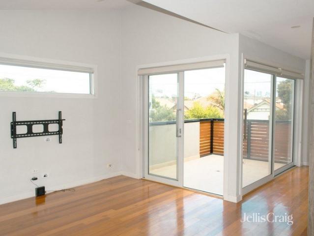 Townhouse for rent in Brunswick West, Melbourne