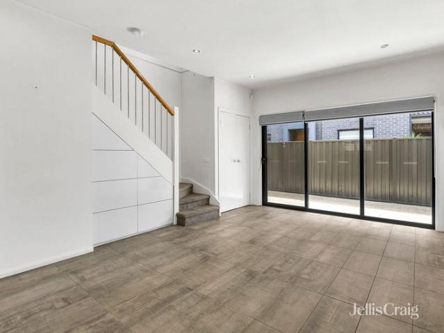 Townhouse for rent in Hadfield, Melbourne