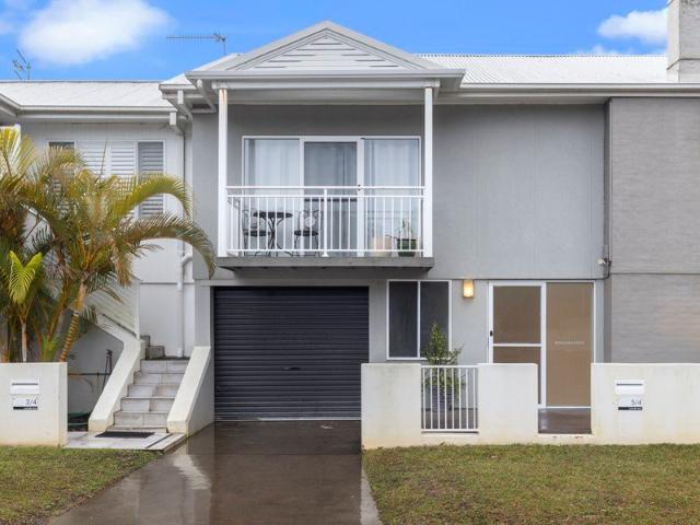 Townhouse for rent in Killarney Vale, New South Wales