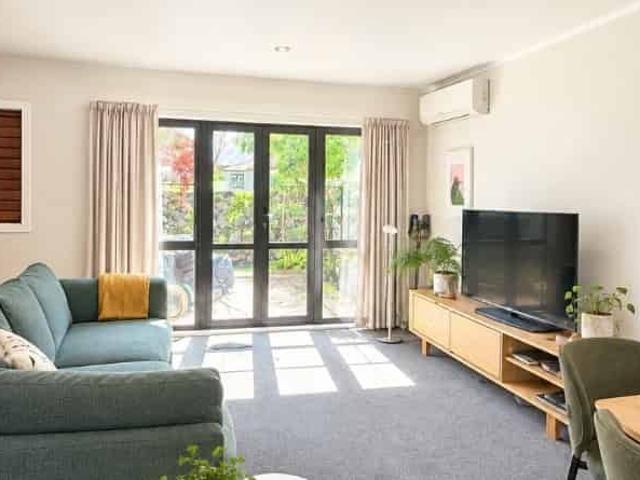 Townhouse for rent in Mount Wellington, Oroua County