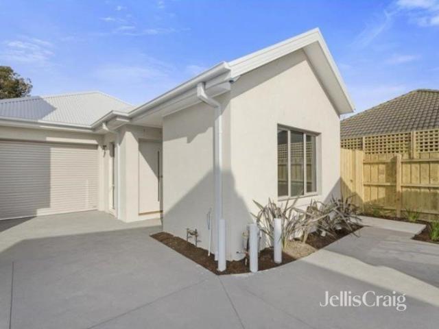 Townhouse for rent in Newport, Melbourne