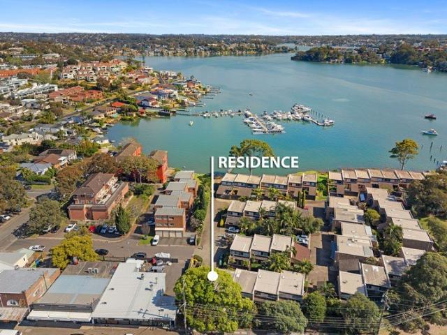 Townhouse for sale in Sutherland, New South Wales