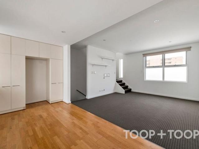 Townhouse for rent in Horseshoe Creek, South Australia