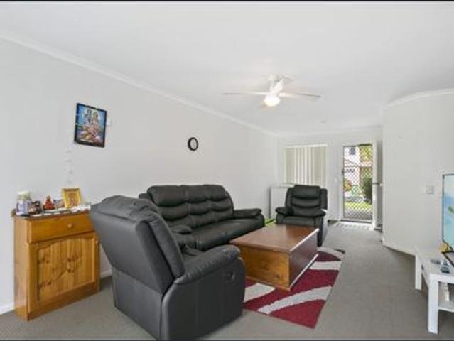 Townhouse for rent in Fernbrook, Queensland