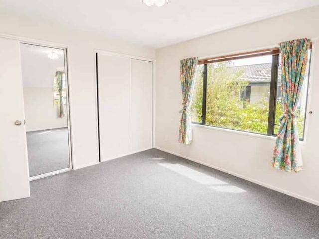 Townhouse for rent in Heathcote, Canterbury