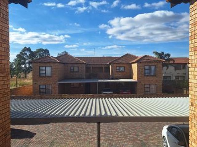 Townhouse for rent in Brakpan, City of Ekurhuleni Metropolitan Municipality