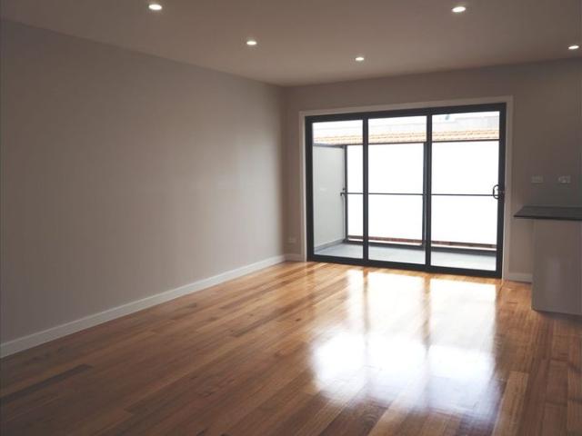 Townhouse for rent in Camerons Creek, Victoria