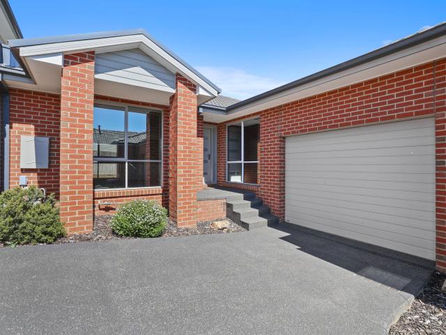 House for sale in Drouin