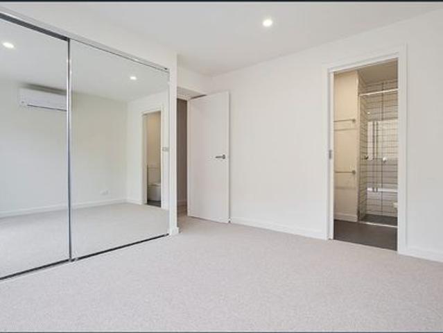 Townhouse for rent in Camerons Creek, Victoria