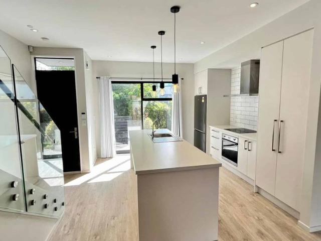 House for rent in Chaslands, Canterbury