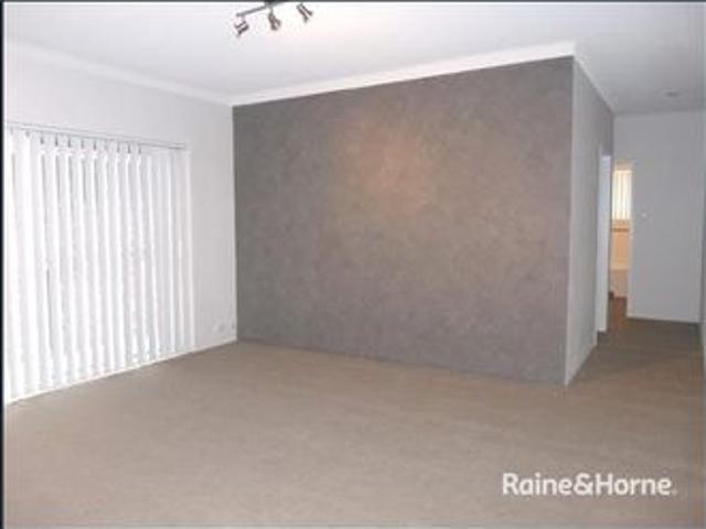 Apartment for rent in Coniston, Wollongong City Council