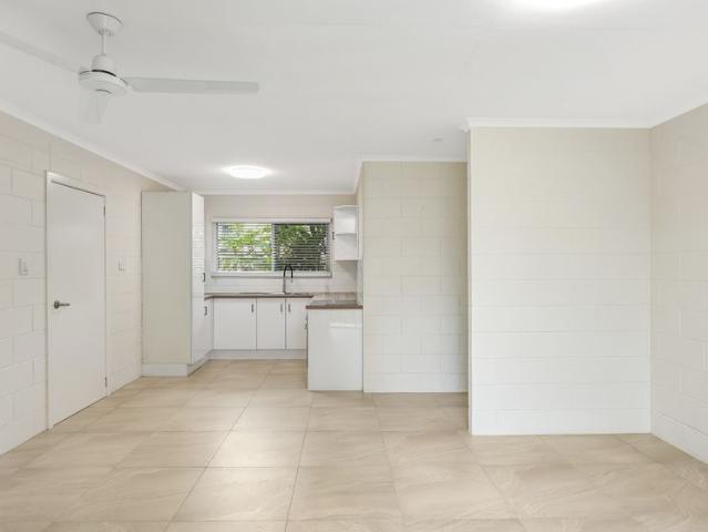 Apartment for rent in Manoora, Cairns