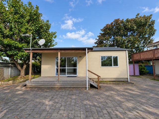 Apartment for rent in Porritt, Hamilton City