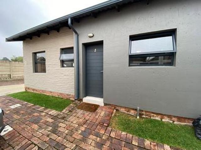 Townhouse for rent in Ekurhuleni, Gauteng