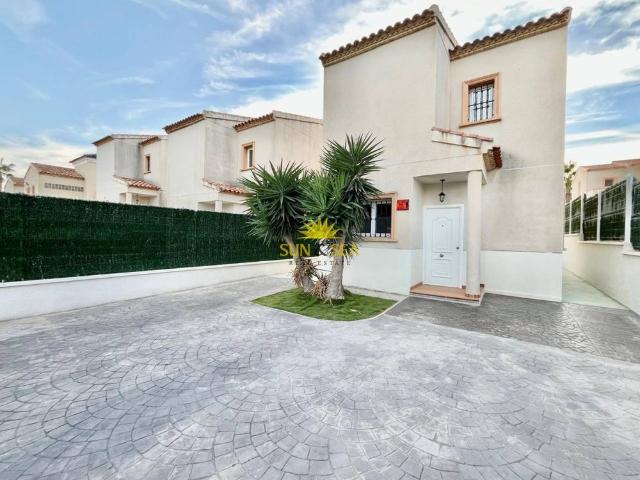 Casa en alquiler en Centre Històric, l'Alacantí